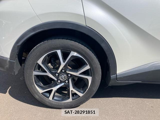 Toyota C-HR 2018-09 7453447-10