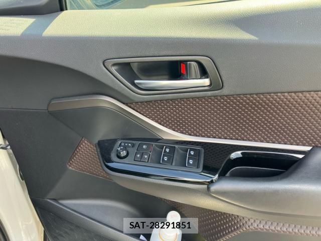 Toyota C-HR 2018-09 7453447-18