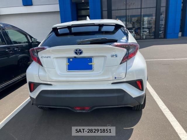 Toyota C-HR 2018-09 7453447-4