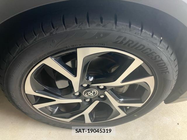 Toyota C-HR 2018-01 7453445-7