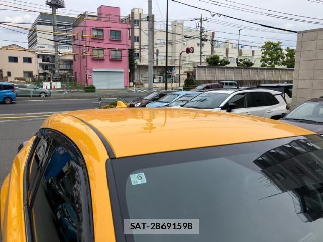 Toyota C-HR 2023-06 7453414-4