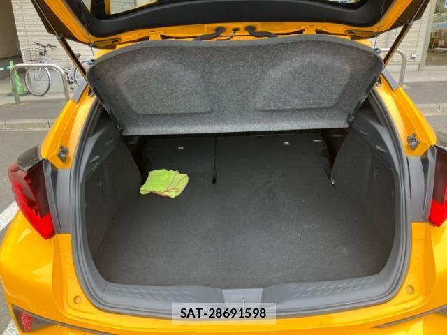 Toyota C-HR 2023-06 7453414-7