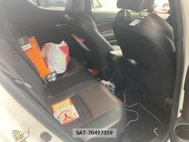 Toyota C-HR 2018-03 7453444-9