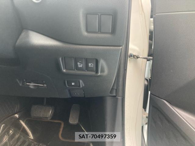 Toyota C-HR 2018-03 7453444-13