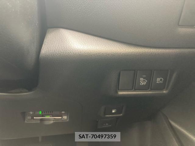 Toyota C-HR 2018-03 7453444-18