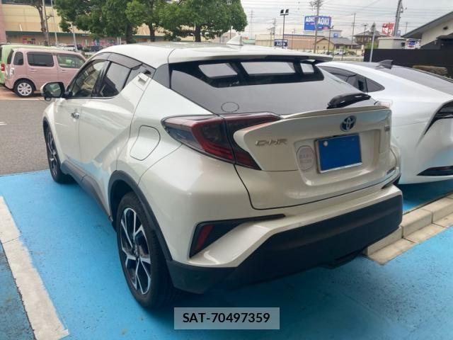 Toyota C-HR 2018-03 7453444-2