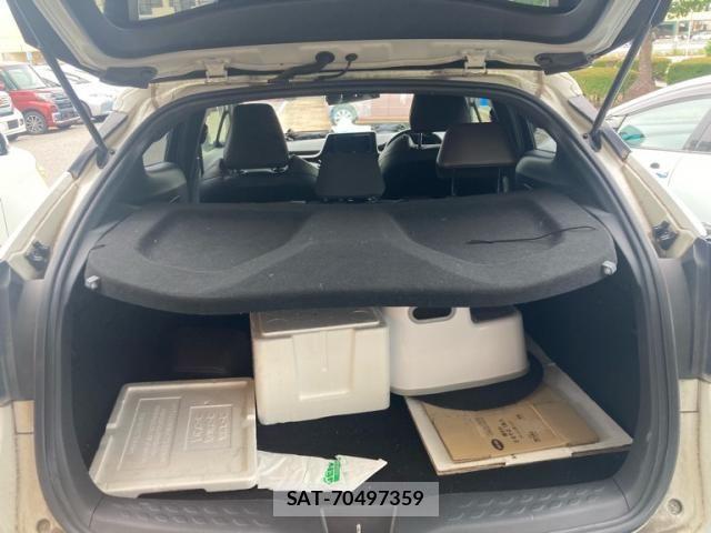 Toyota C-HR 2018-03 7453444-7