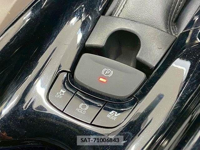 Toyota C-HR 2018-07 7499885-9