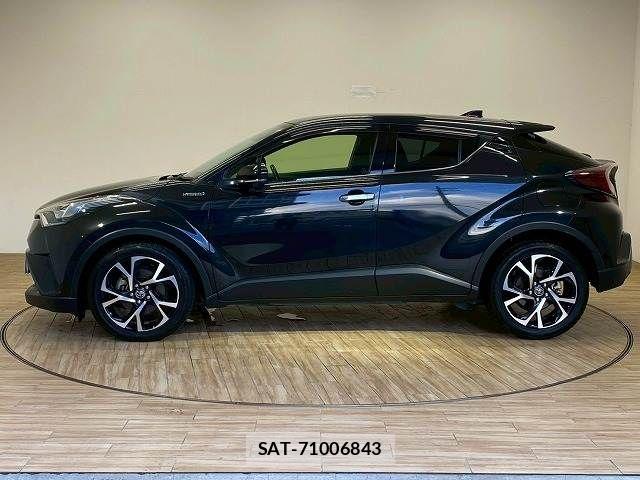 Toyota C-HR 2018-07 7499885-16