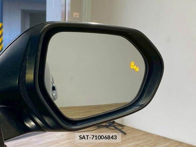 Toyota C-HR 2018-07 7499885-5