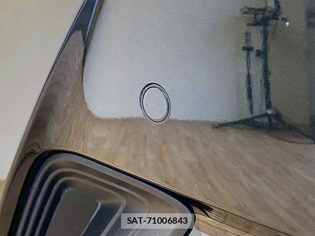 Toyota C-HR 2018-07 7499885-8