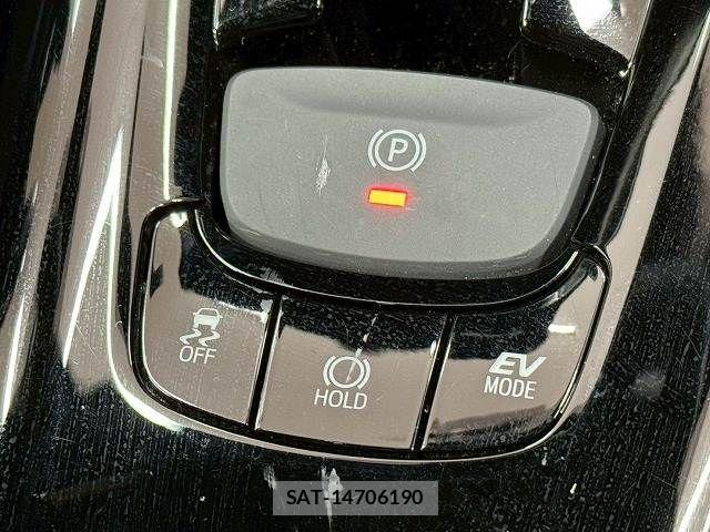 Toyota C-HR 2020-07 7499880-8