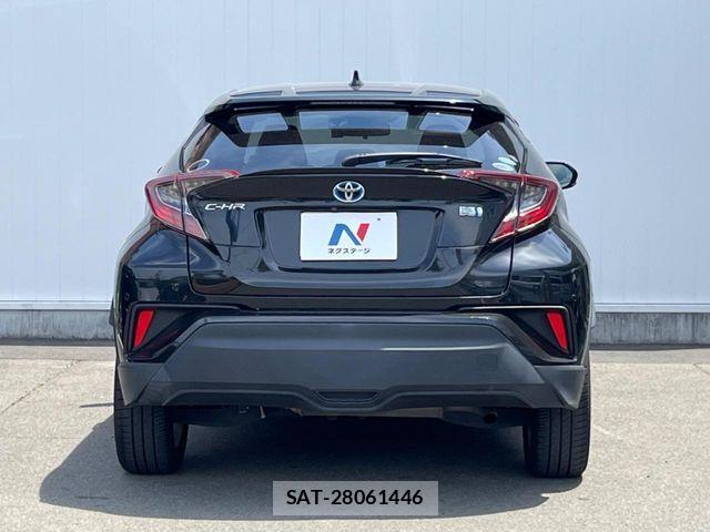 Toyota C-HR 2018-10 7508341-14