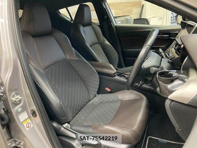 Toyota C-HR 2018-05 7499884-11