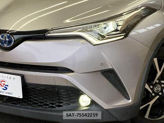 Toyota C-HR 2018-05 7499884-19