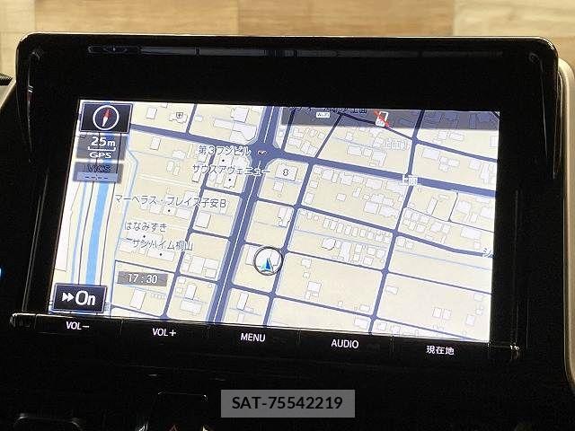 Toyota C-HR 2018-05 7499884-3
