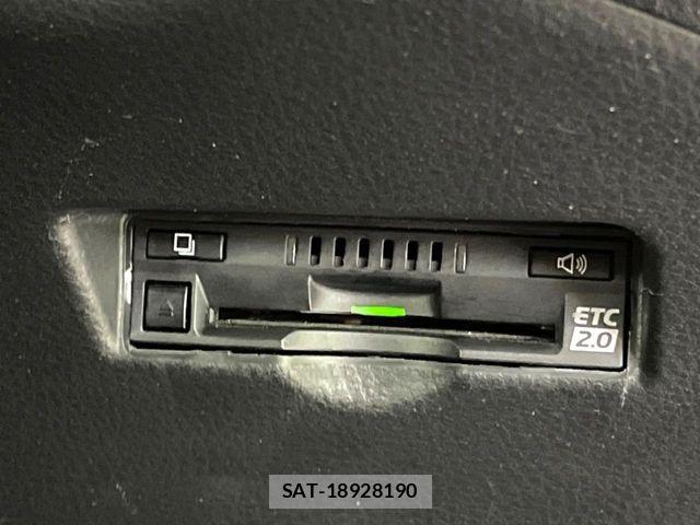 Toyota C-HR 2019-07 7561937-6