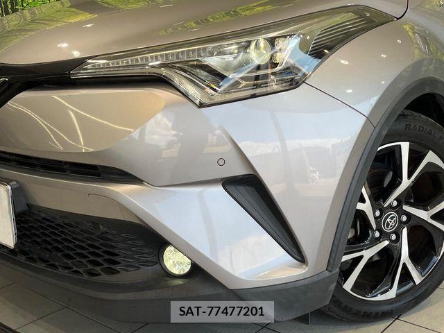 Toyota C-HR 2017-05 7561939-11