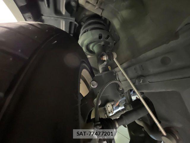 Toyota C-HR 2017-05 7561939-18