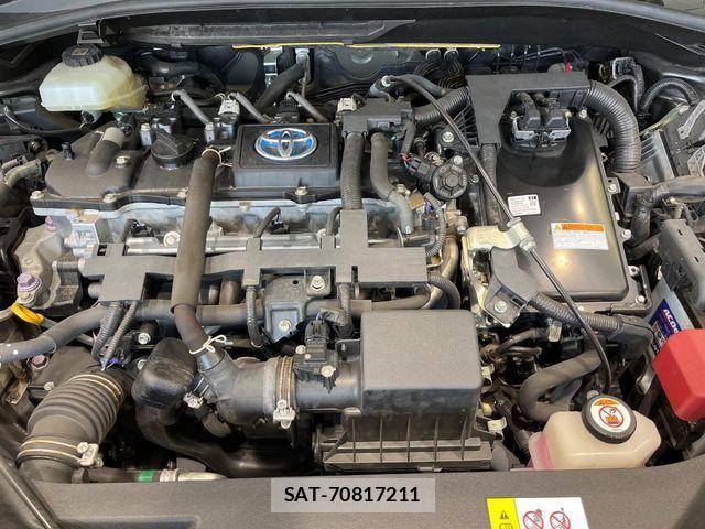 Toyota C-HR 2020-10 7561936-17