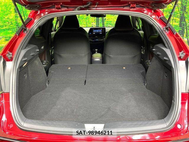 Toyota C-HR 2017-11 7561938-9