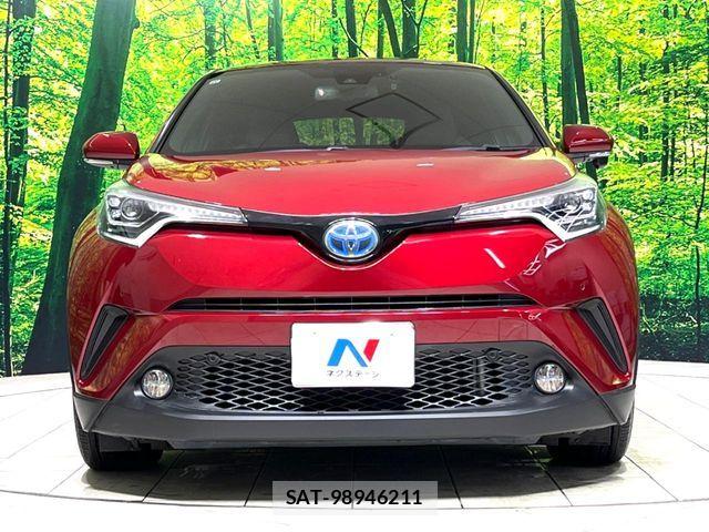 Toyota C-HR 2017-11 7561938-13
