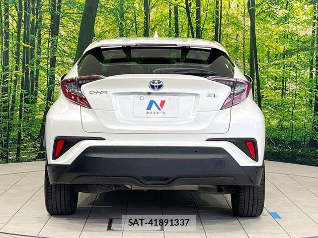 Toyota C-HR 2017-03 7615480-14