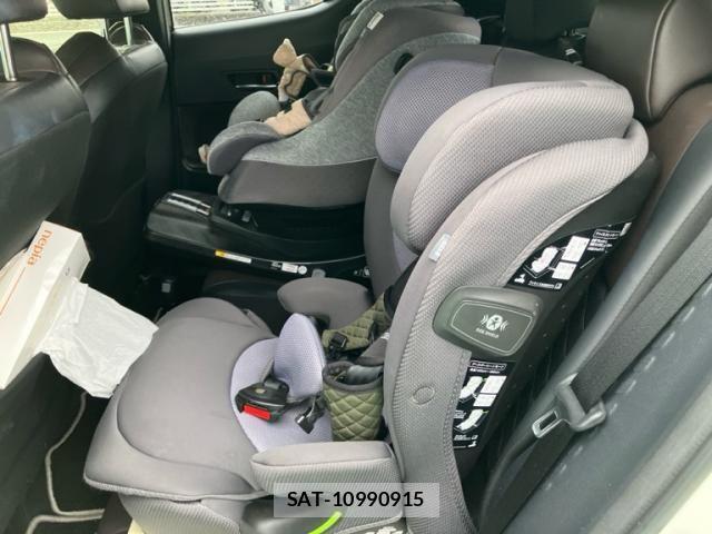 Toyota C-HR 2018-06 7615503-9
