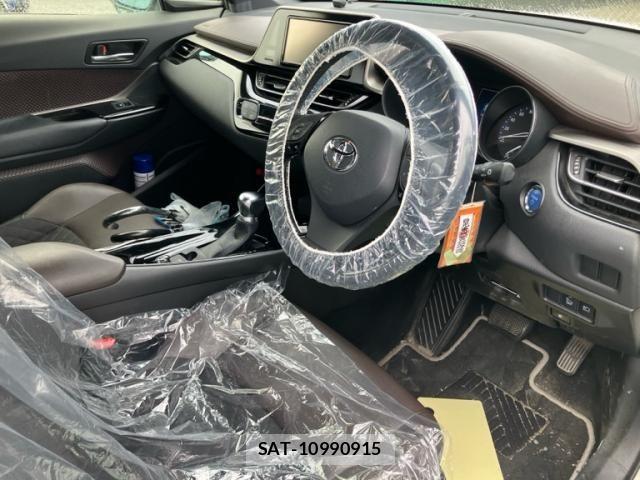 Toyota C-HR 2018-06 7615503-15