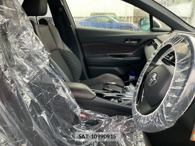 Toyota C-HR 2018-06 7615503-16