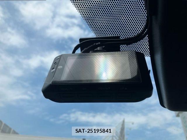 Toyota C-HR 2018-07 7615482-17