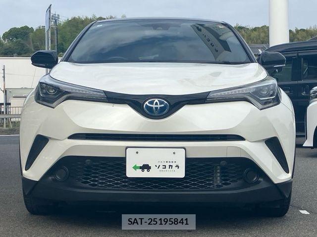 Toyota C-HR 2018-07 7615482-24