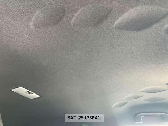 Toyota C-HR 2018-07 7615482-7