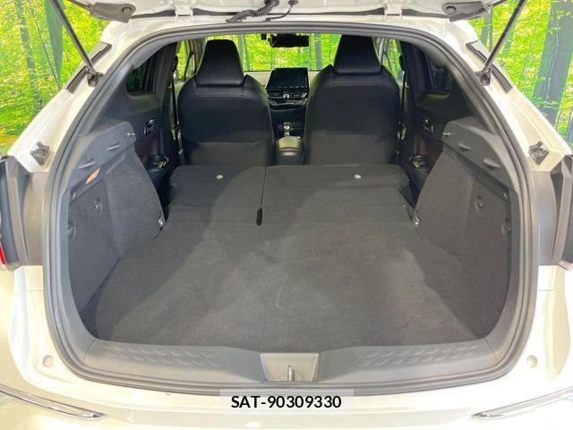 Toyota C-HR 2017-09 7615484-10