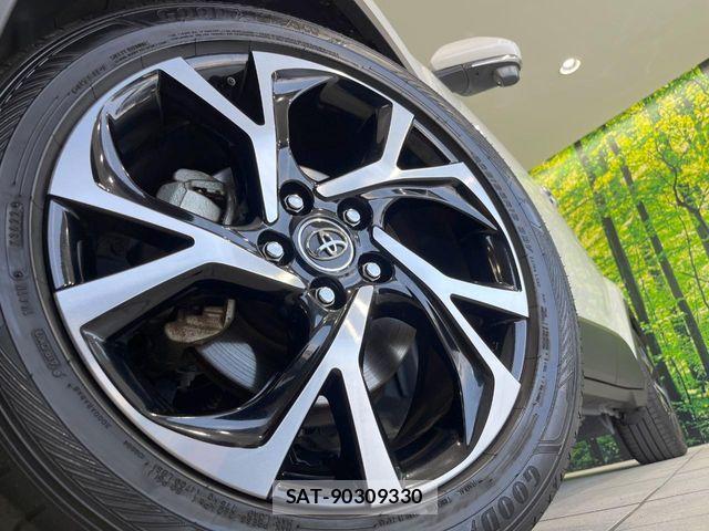 Toyota C-HR 2017-09 7615484-12