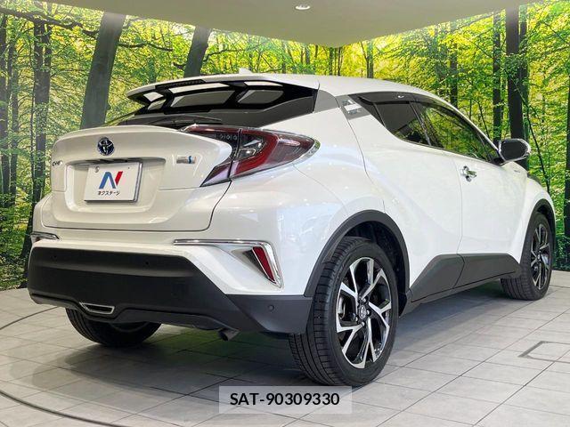 Toyota C-HR 2017-09 7615484-16