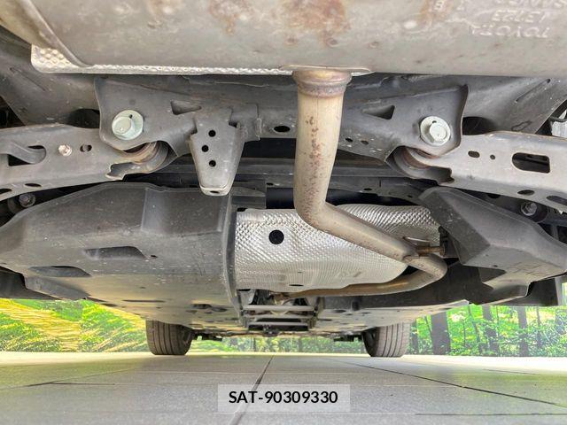 Toyota C-HR 2017-09 7615484-18