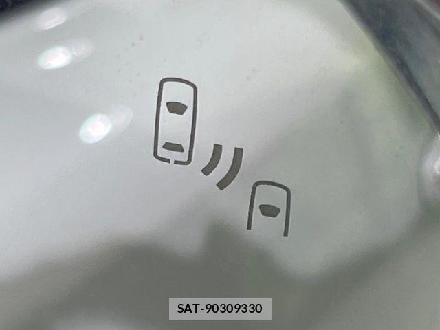Toyota C-HR 2017-09 7615484-6