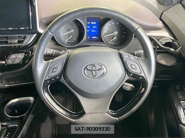 Toyota C-HR 2017-09 7615484-7