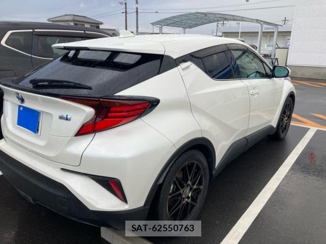 Toyota C-HR 2020-05 7615486-1