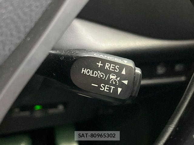Toyota C-HR 2017-09 7615483-5