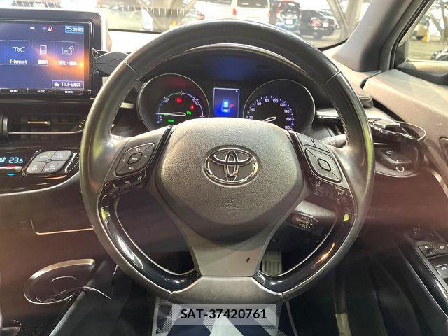 Toyota C-HR 2017-06 7615492-10