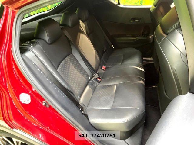 Toyota C-HR 2017-06 7615492-8