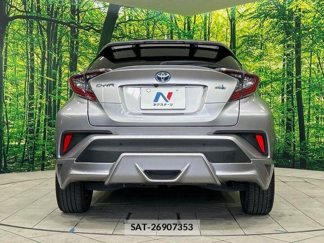 Toyota C-HR 2017-04 7615481-14