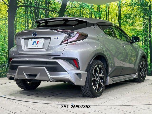 Toyota C-HR 2017-04 7615481-16