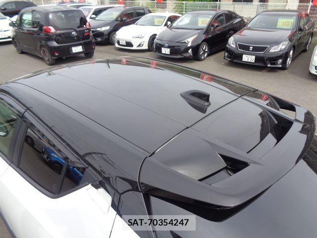 Toyota C-HR 2021-09 7615463-10