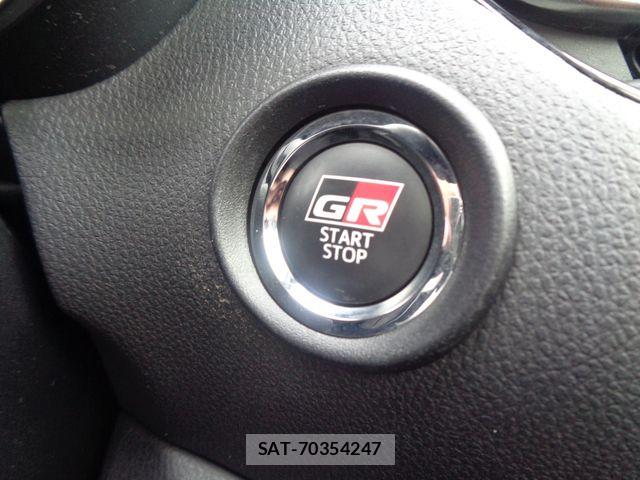 Toyota C-HR 2021-09 7615463-28