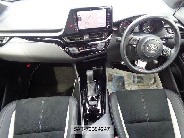 Toyota C-HR 2021-09 7615463-2