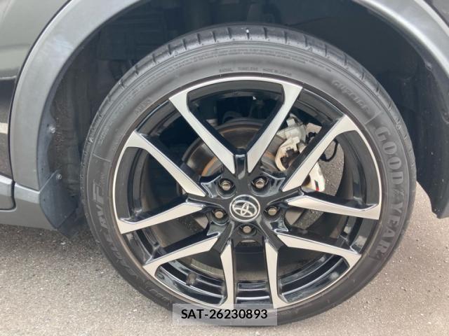 Toyota C-HR 2021-03 7615461-11