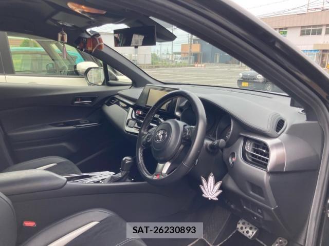 Toyota C-HR 2021-03 7615461-14